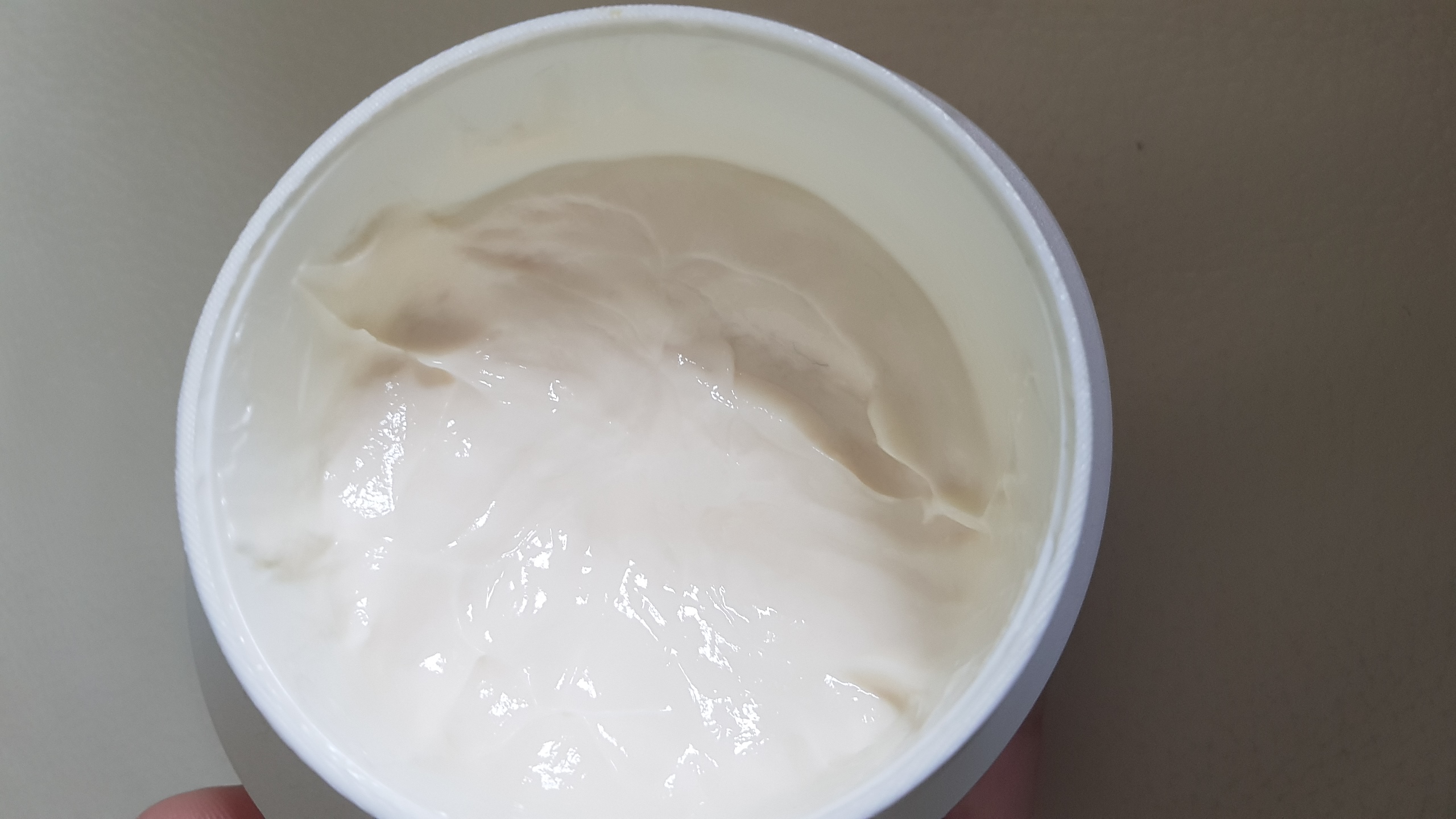 Clarins eau ressourcante silky-smooth body cream крем для тіла в описах цього нема!