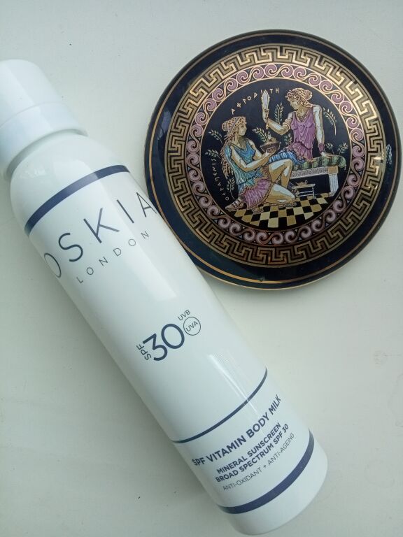 Сонцезахисне молочко Oskia SPF 30 Vitamin Body Milk