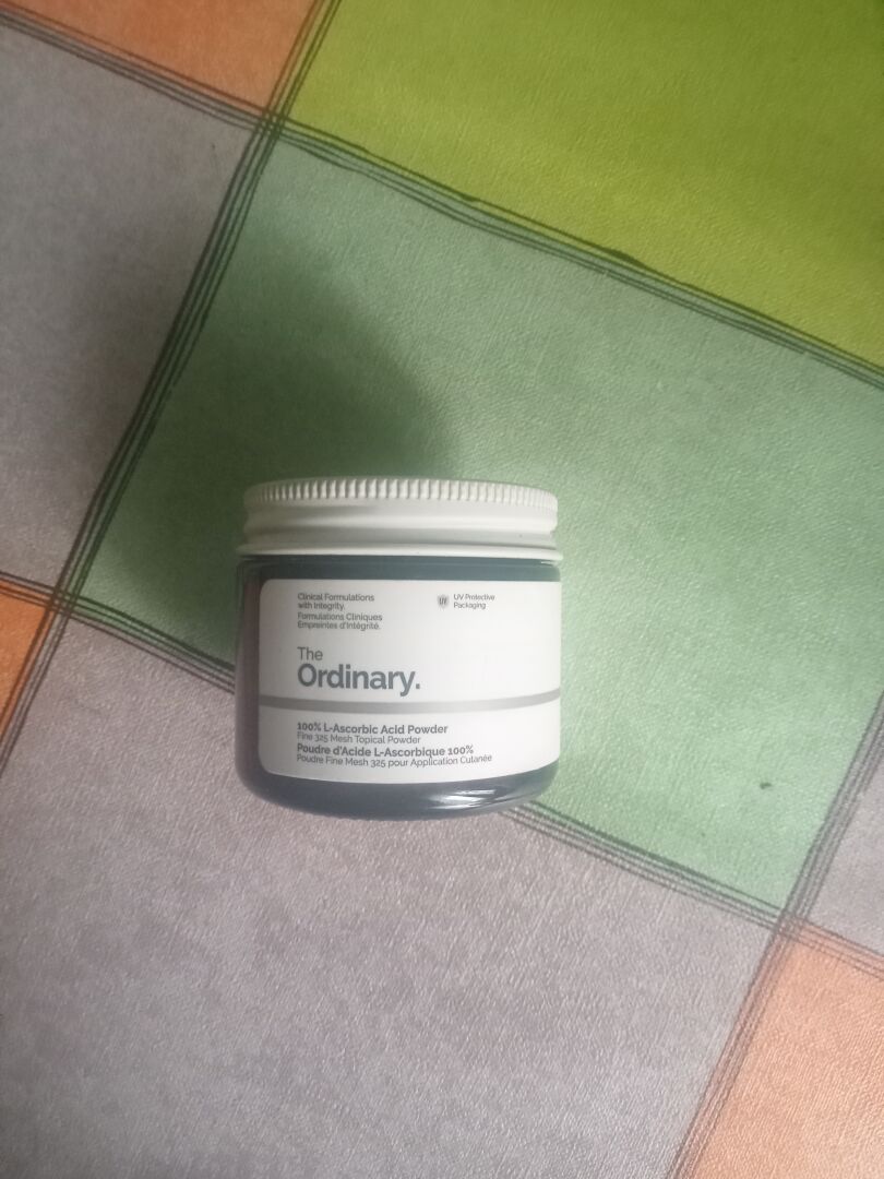 Про вітамін C загалом і про The Ordinary L-ascorbic acid powder зокрема