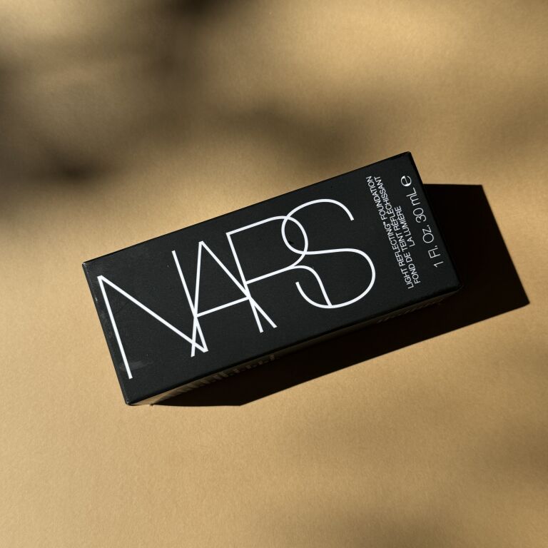 NARS Light Reflecting Advanced Skincare Foundation, Gobi - L3