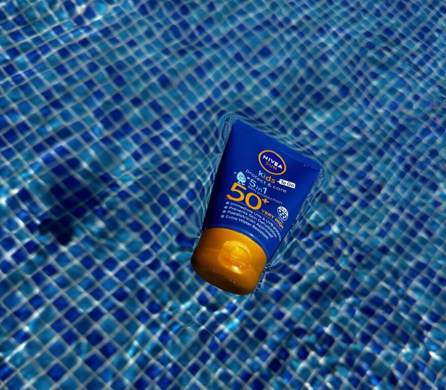 Захист влітку з Nivea Sun