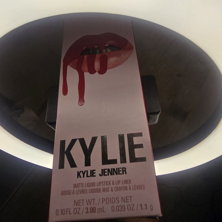 Kylie Cosmetics Matte Lip Kit