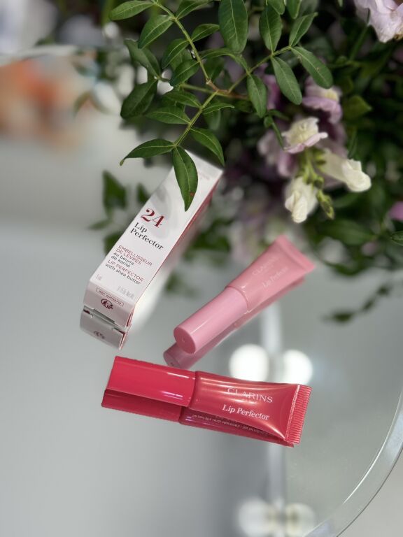 Блиски для губ від Clarins