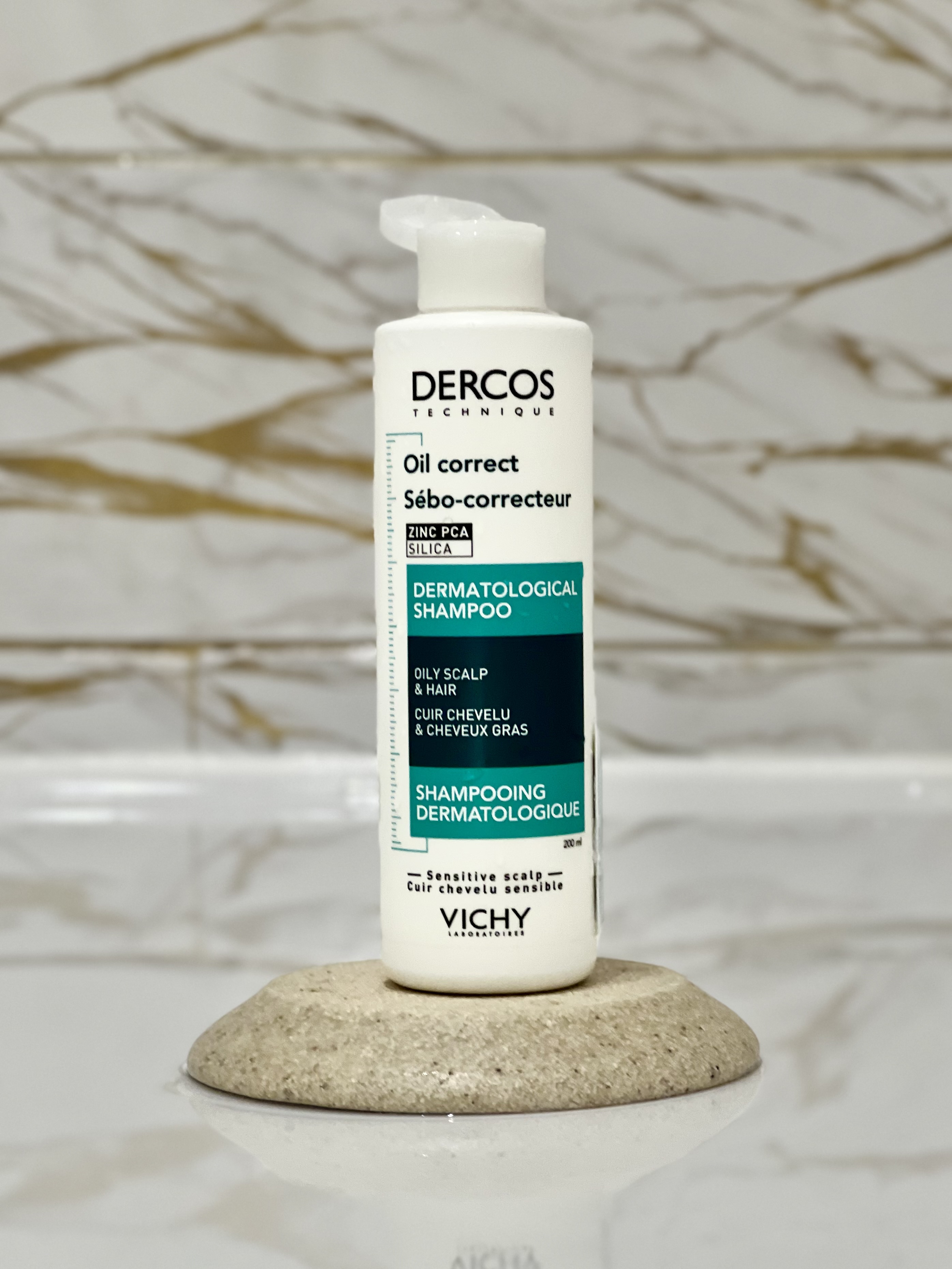 Чистота та комфорт з Dercos Oil Correct!