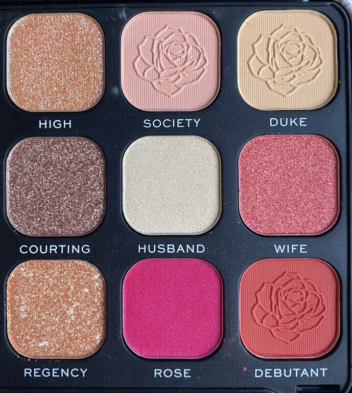 Forever Flawless Regal Romance Shadow Palette