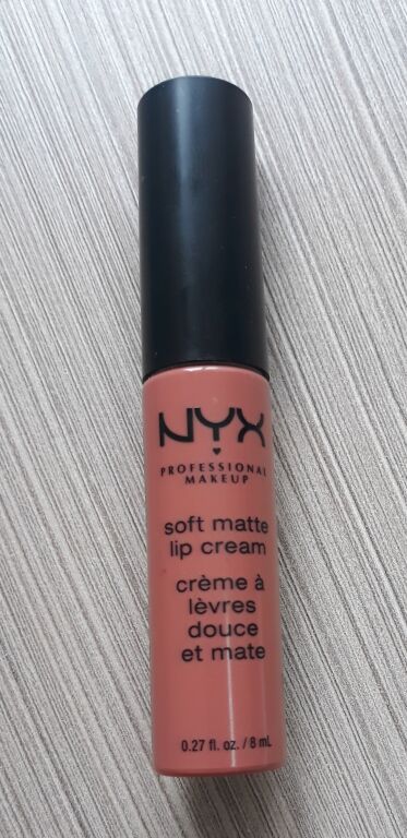 Помада soft matte lip cream від Nyx, відтінок Zurich (SMLC14)