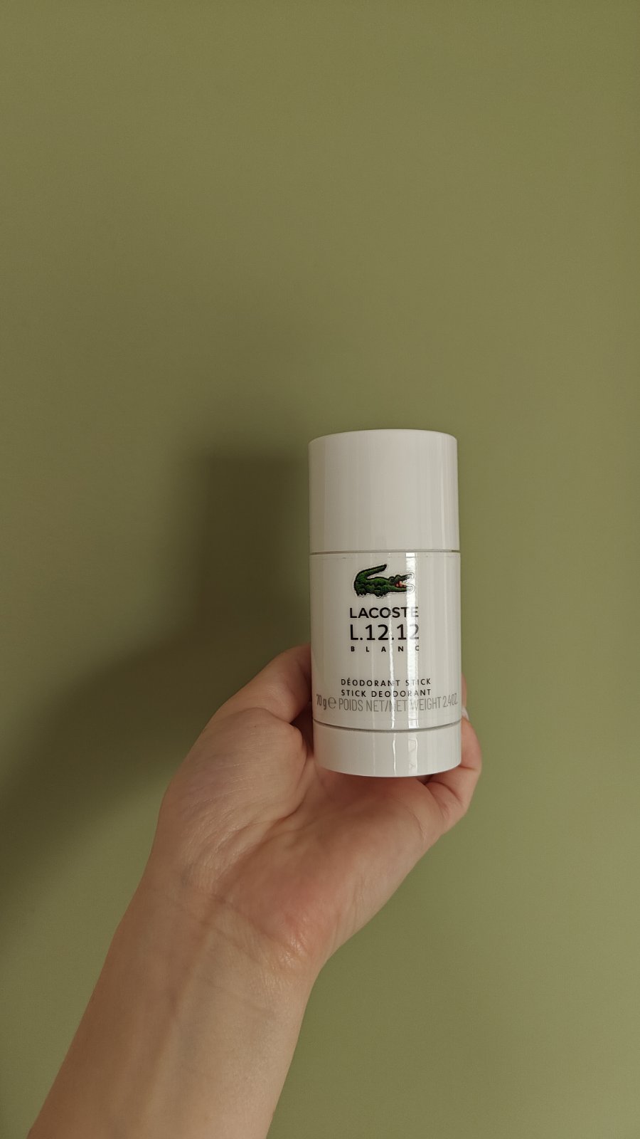 Зробіть подарунок коханому - парфумований дезодорант Lacoste L.12.12 Blanc