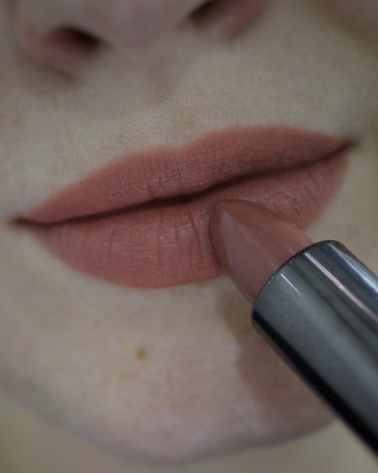 Помада LN Pro Lip Glaze Silky Cream Lipstick