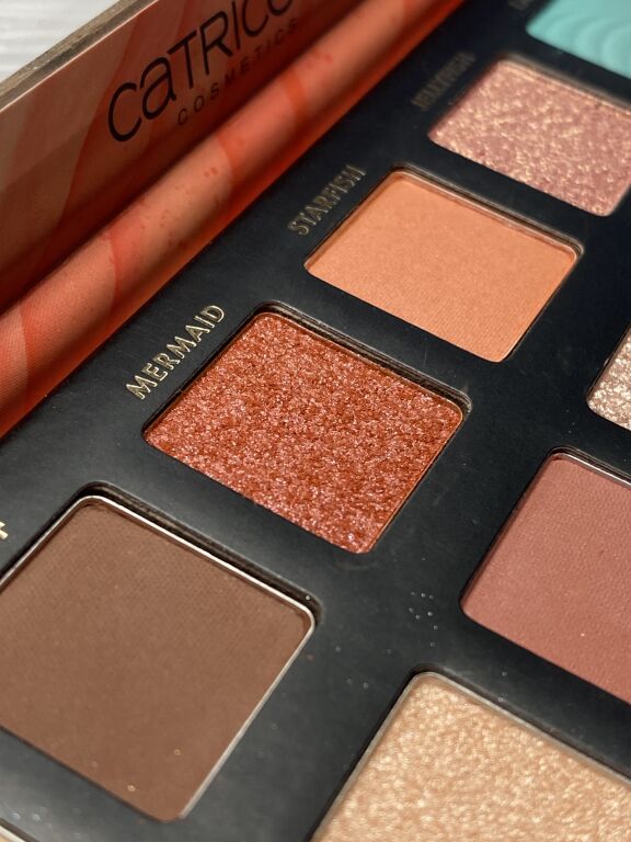 Палетка тіней для повік Catrice Coral Crush Slim Eyeshadow Palette Under the sea