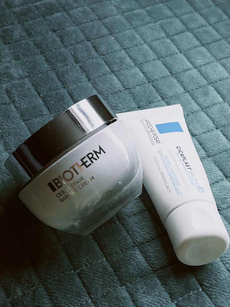 La Roche-Posay Cicaplast Baume B5 та Biotherm Cera Repair Barrier Cream. Dupes?