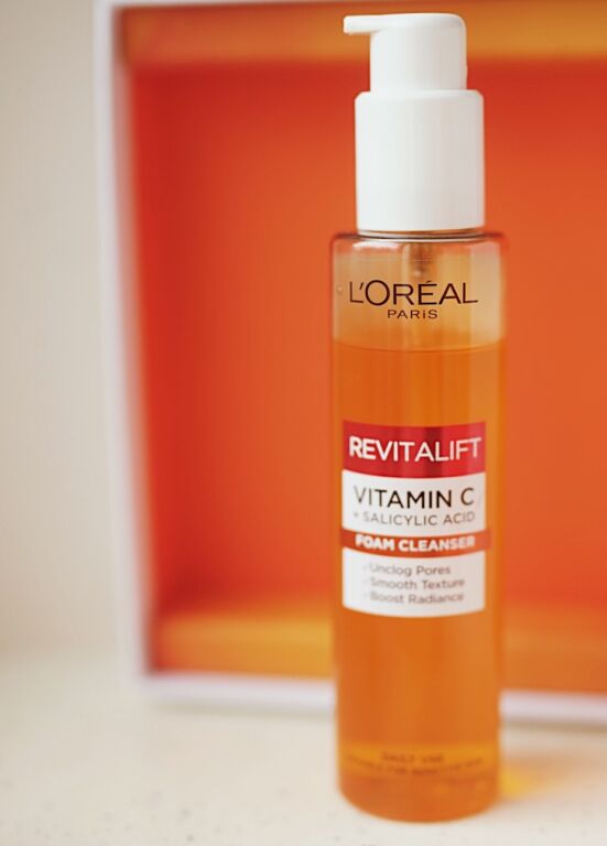 Неоднозначні враження від L'Oreal Paris Revitalift Vitamin C #testmakeupclub