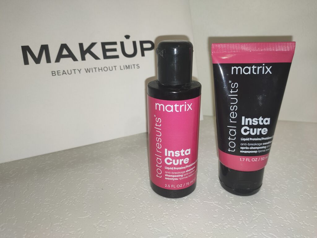 Кондиціонер для пошкодженого волосся Matrix Total Results Instacure Conditioner