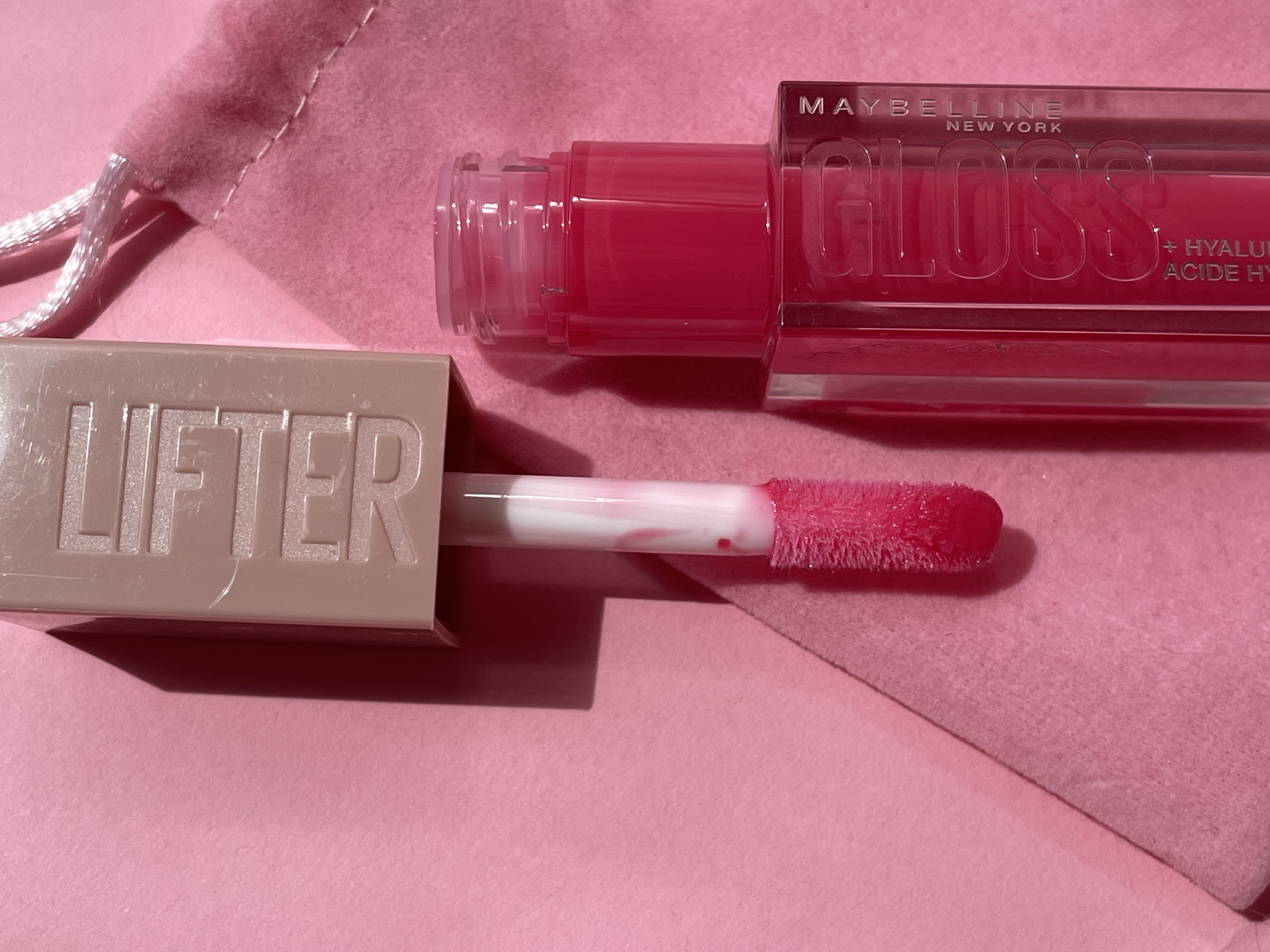 Соковита жуйка від Maybelline Lifter Gloss