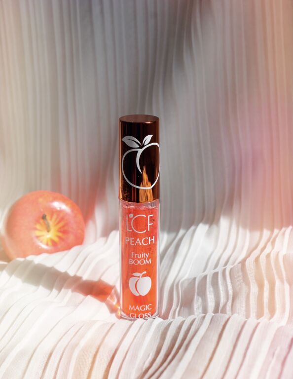 Мармелад на губах LCF Fruity Boom Magic gloss 🍑