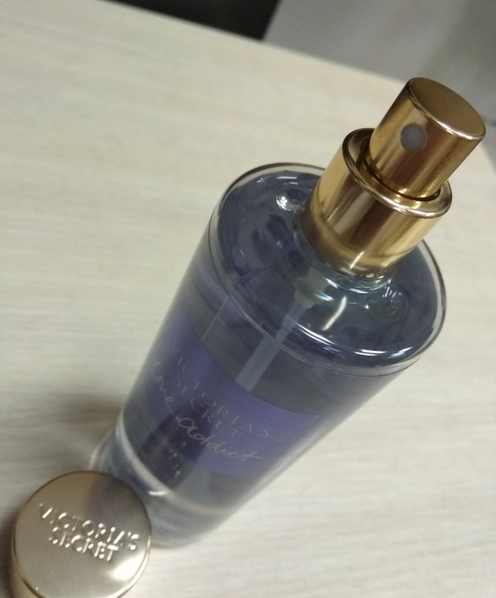 Victoria's Secret LOVE ADDICT Fragance Mist