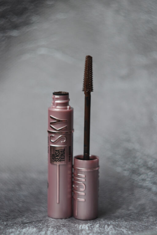 Ще одна коричнева туш, яка вартує уваги: Maybelline New York Lash Sensational Sky High