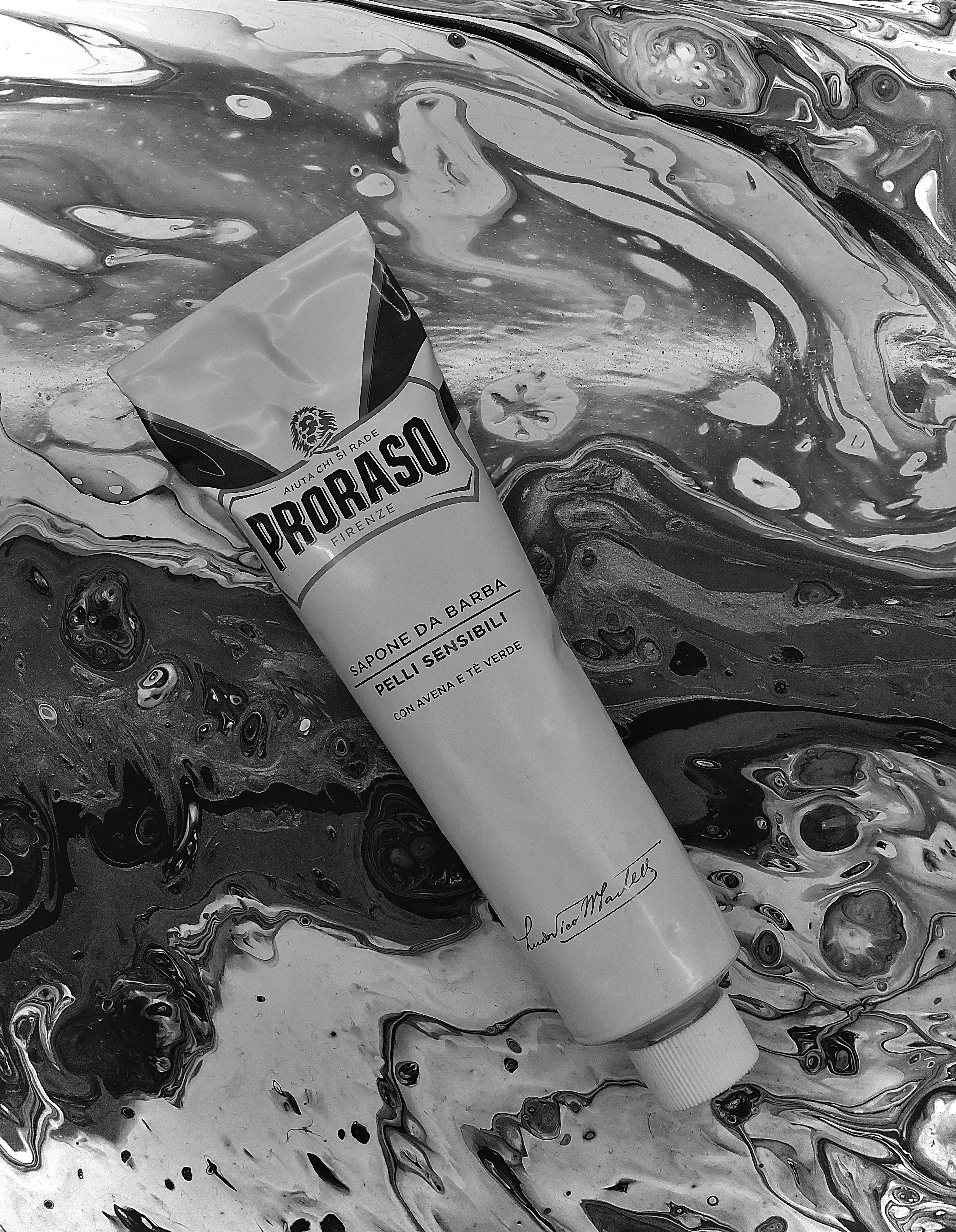 Крем для гоління для чутливої шкіри Proraso White Line Anti-Irritation Shaving Cream