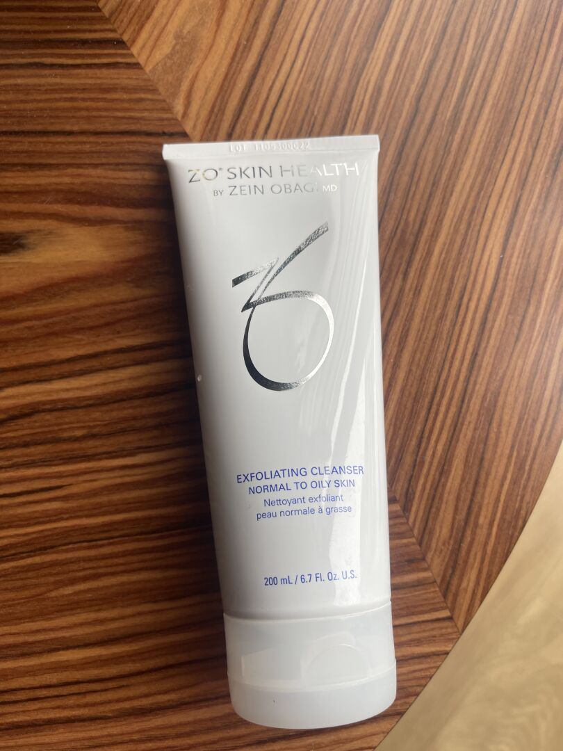 Очищуючий гель для обличчя -Zein Obagi Exfoliating Cleanser for Normal to Oily Skin