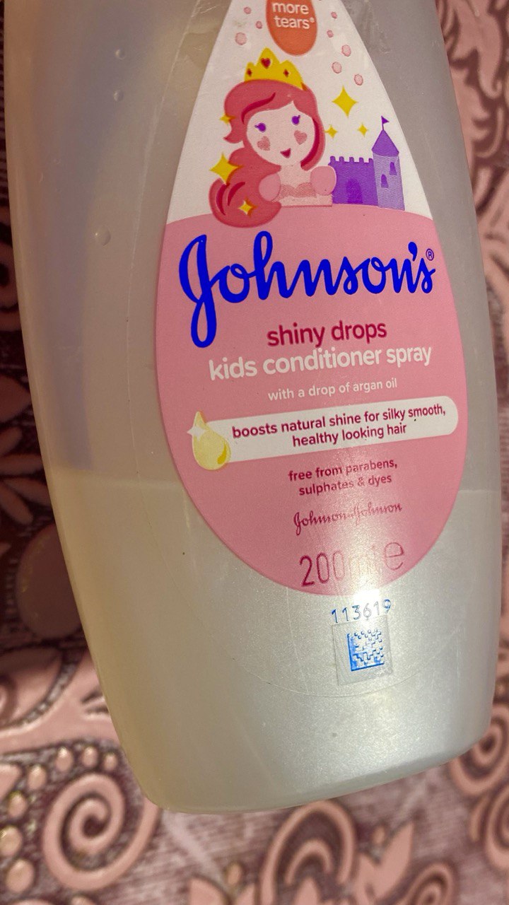 Відгук про Johnsons Baby Hair Care "Блискучі локони"