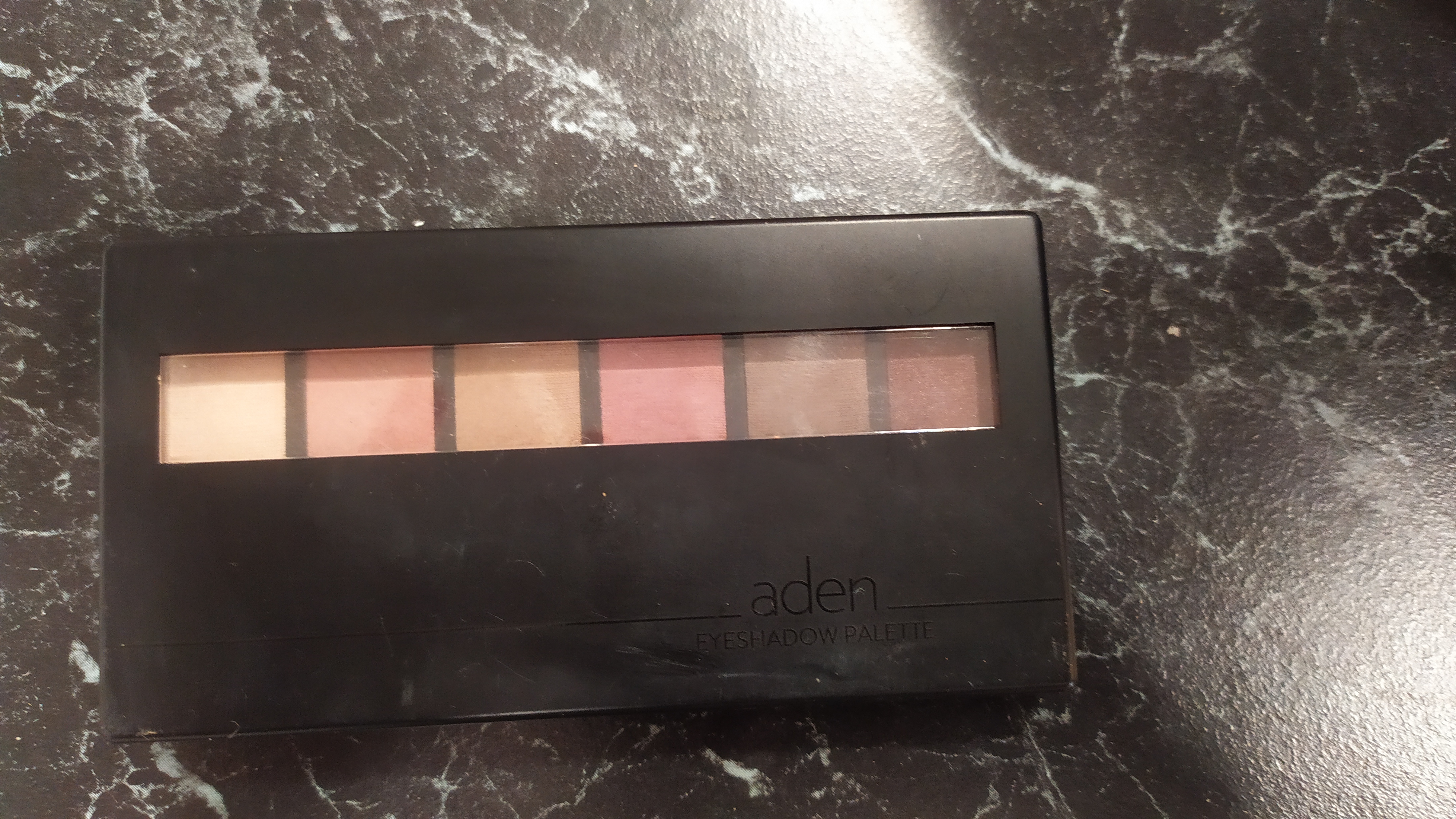 Aden cosmetics eyeshadow palette