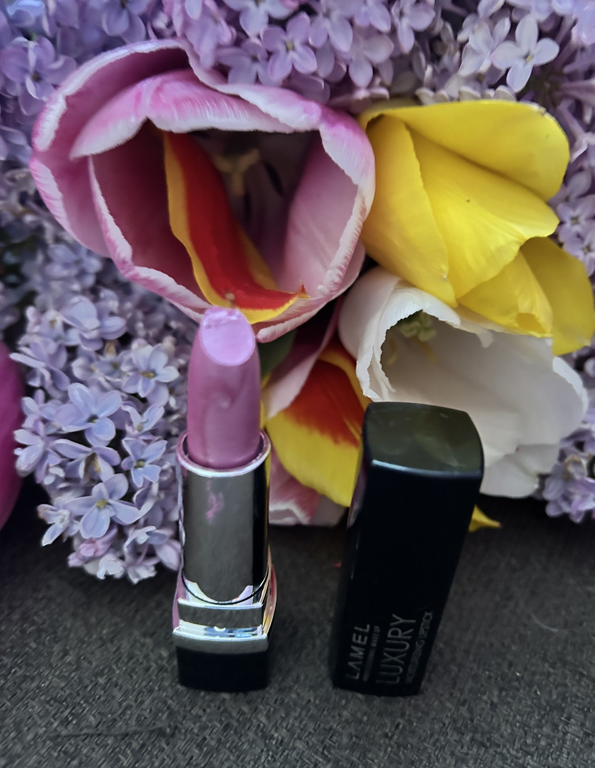 Lamel Professional Luxury Moisturizing Lipstick