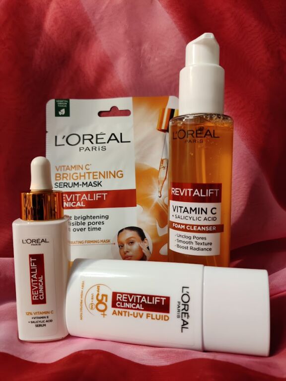 Засоби з лінійки L'Oreal Paris Revitalift Clinical Vitamin C #testmakeupclub