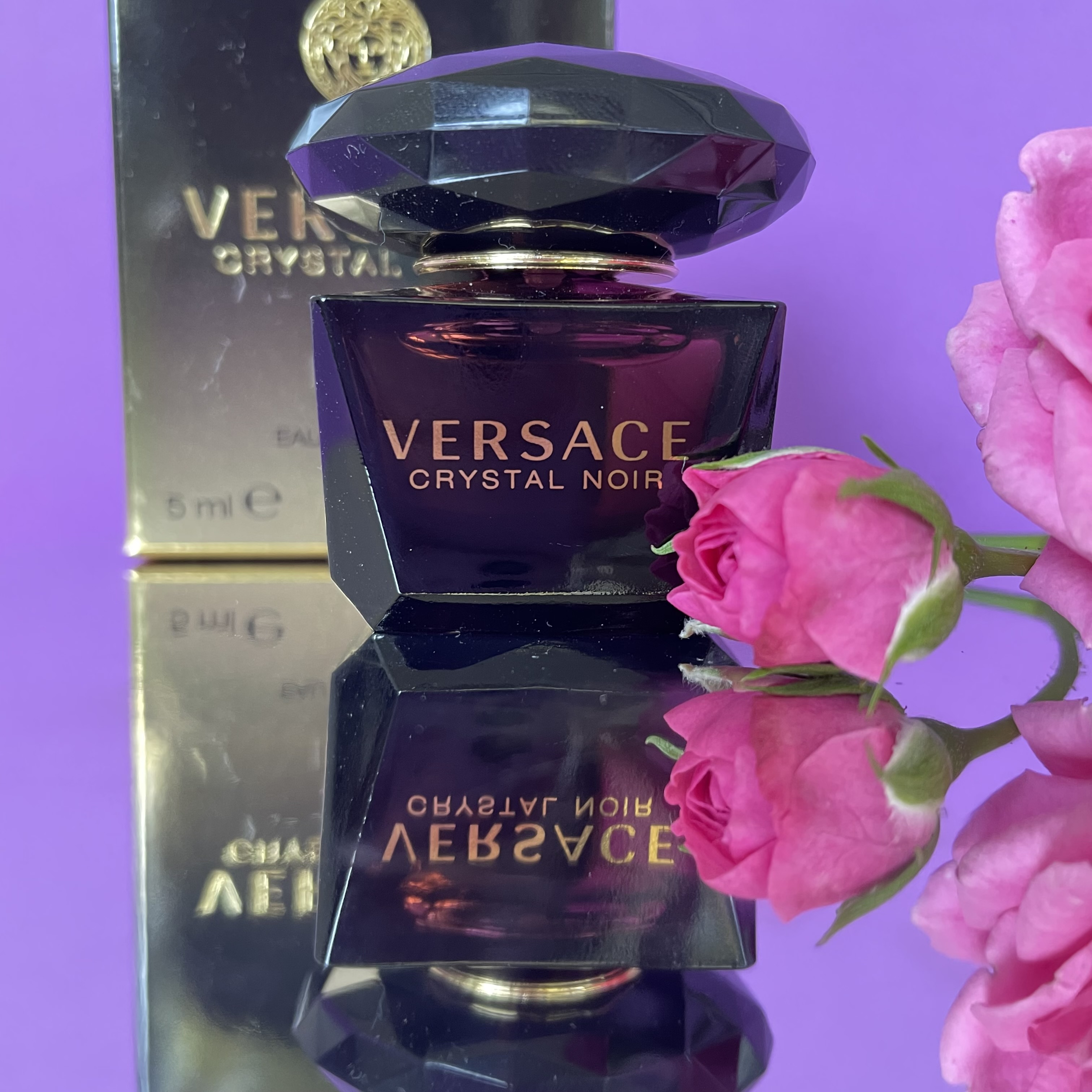 Пряний сексуальний аромат від Versace