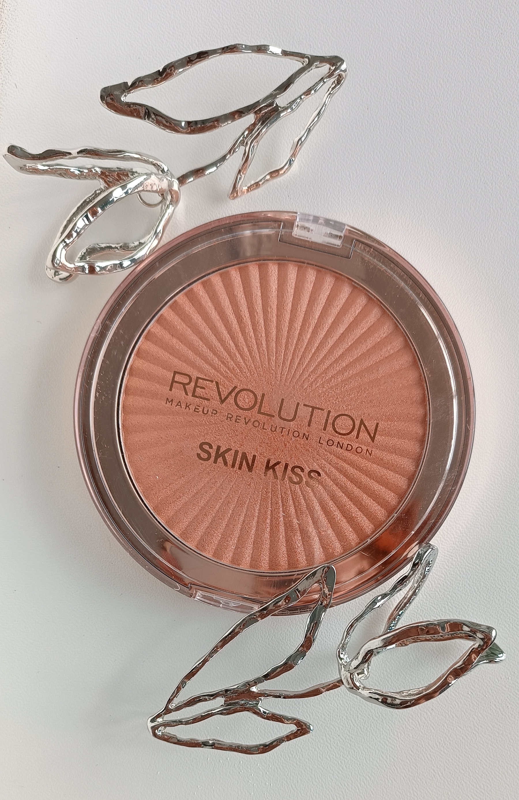 Хайлайтер для обличчя Makeup Revolution Skin Kiss