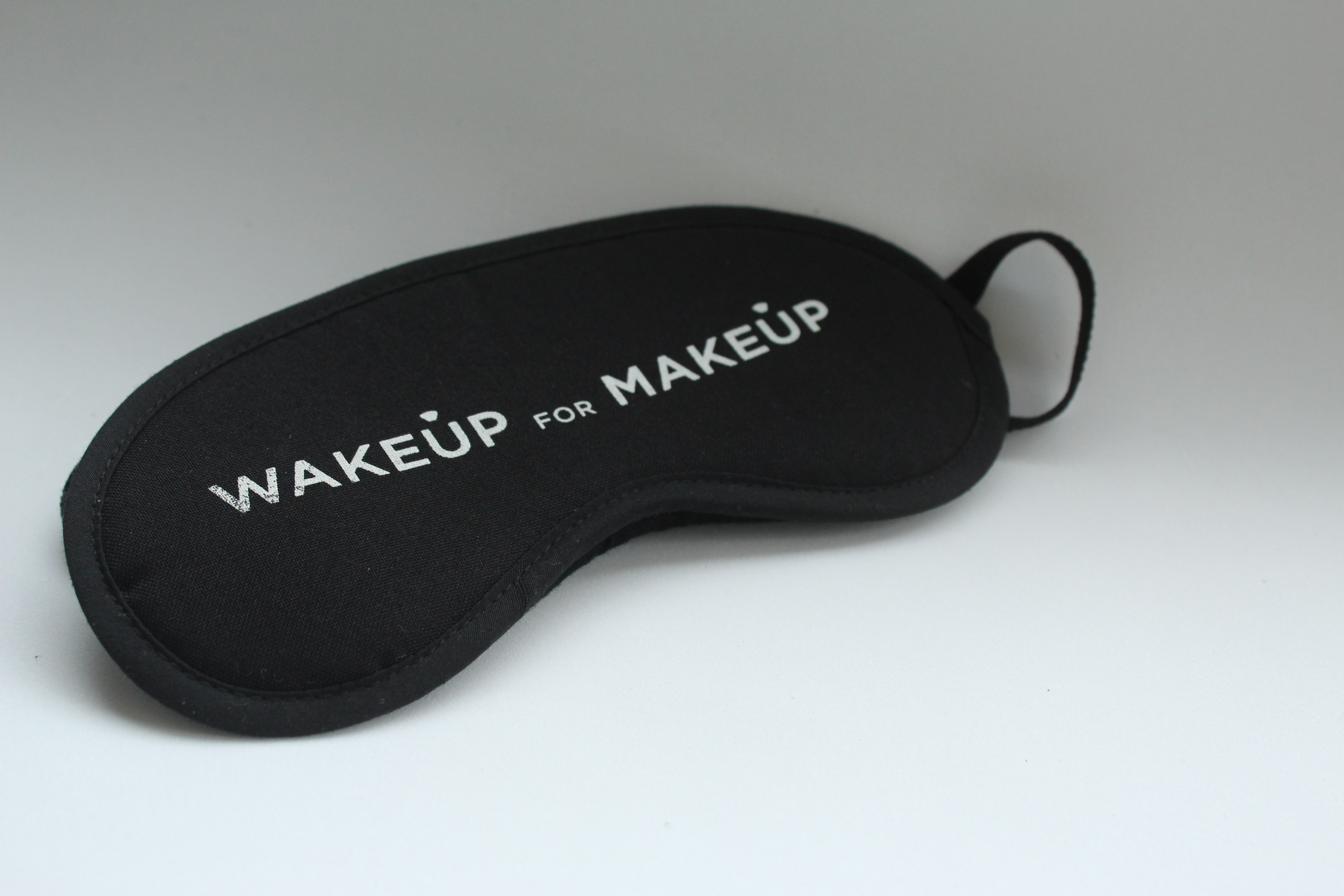 Маска для сну "WakeUp for Makeup"