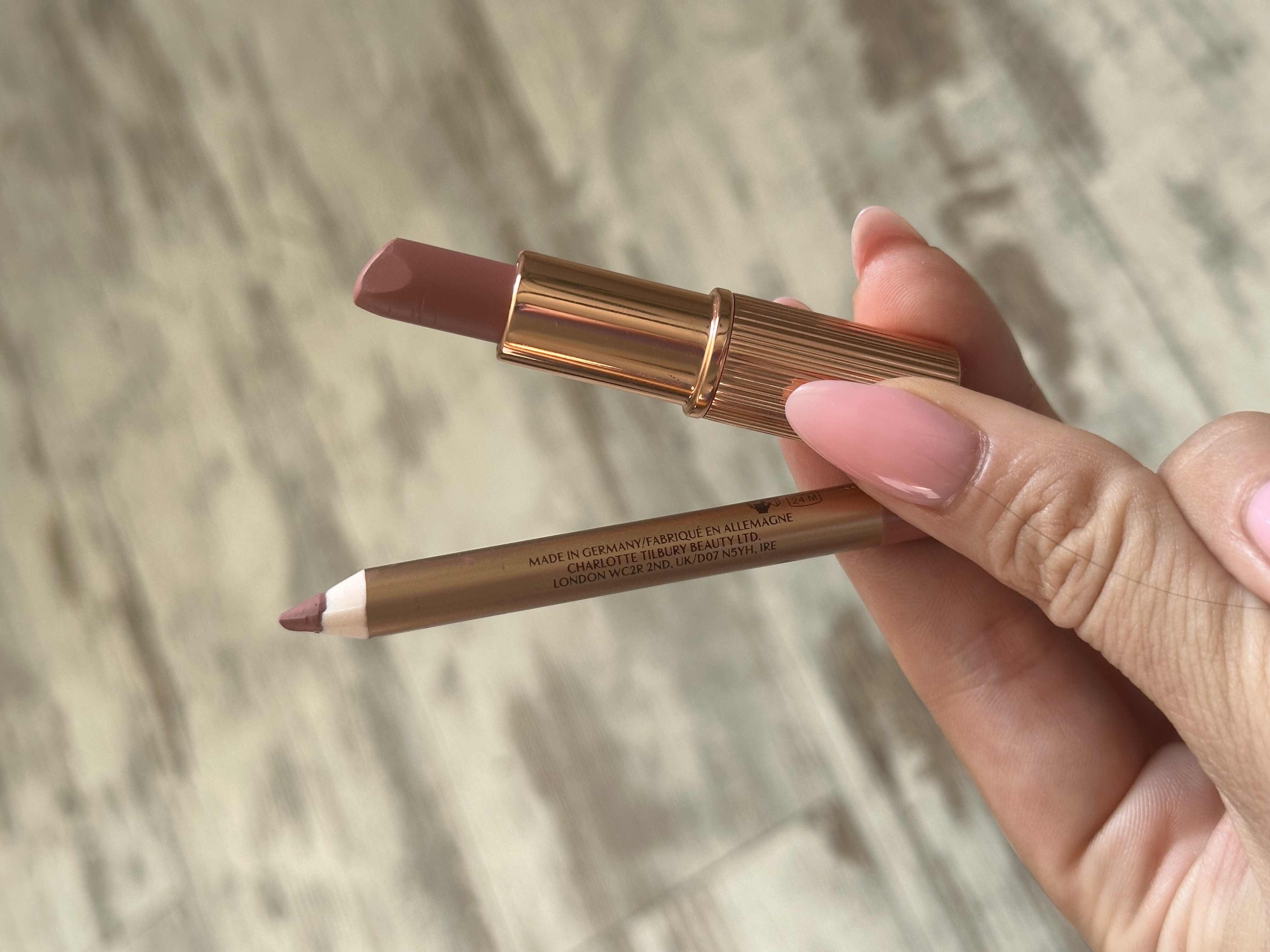 Найпопулярніший відтінок помади від Charlotte Tilbury + порівняння з L’oreal