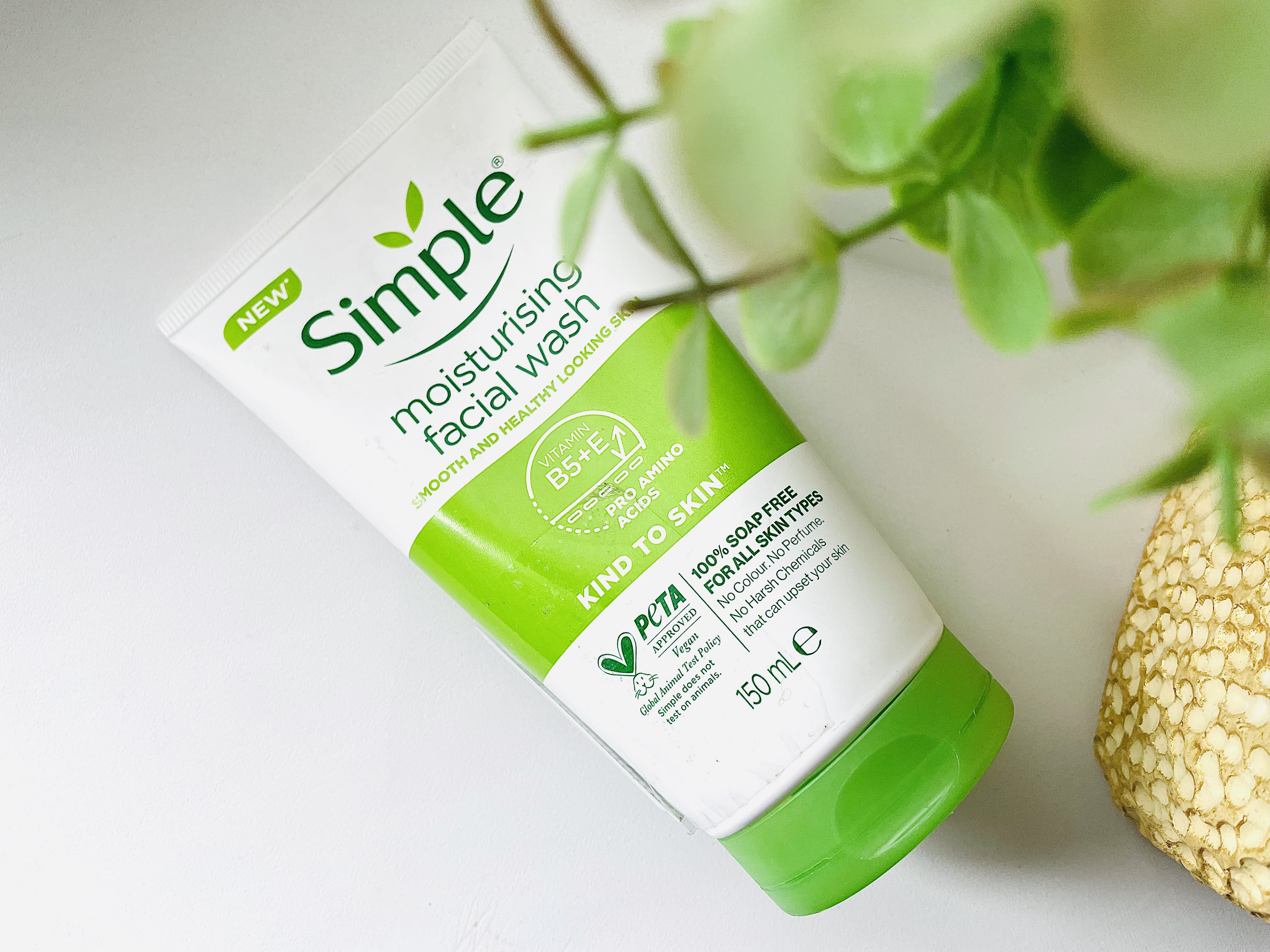 Simple Kind to Skin Moisturising Facial Wash