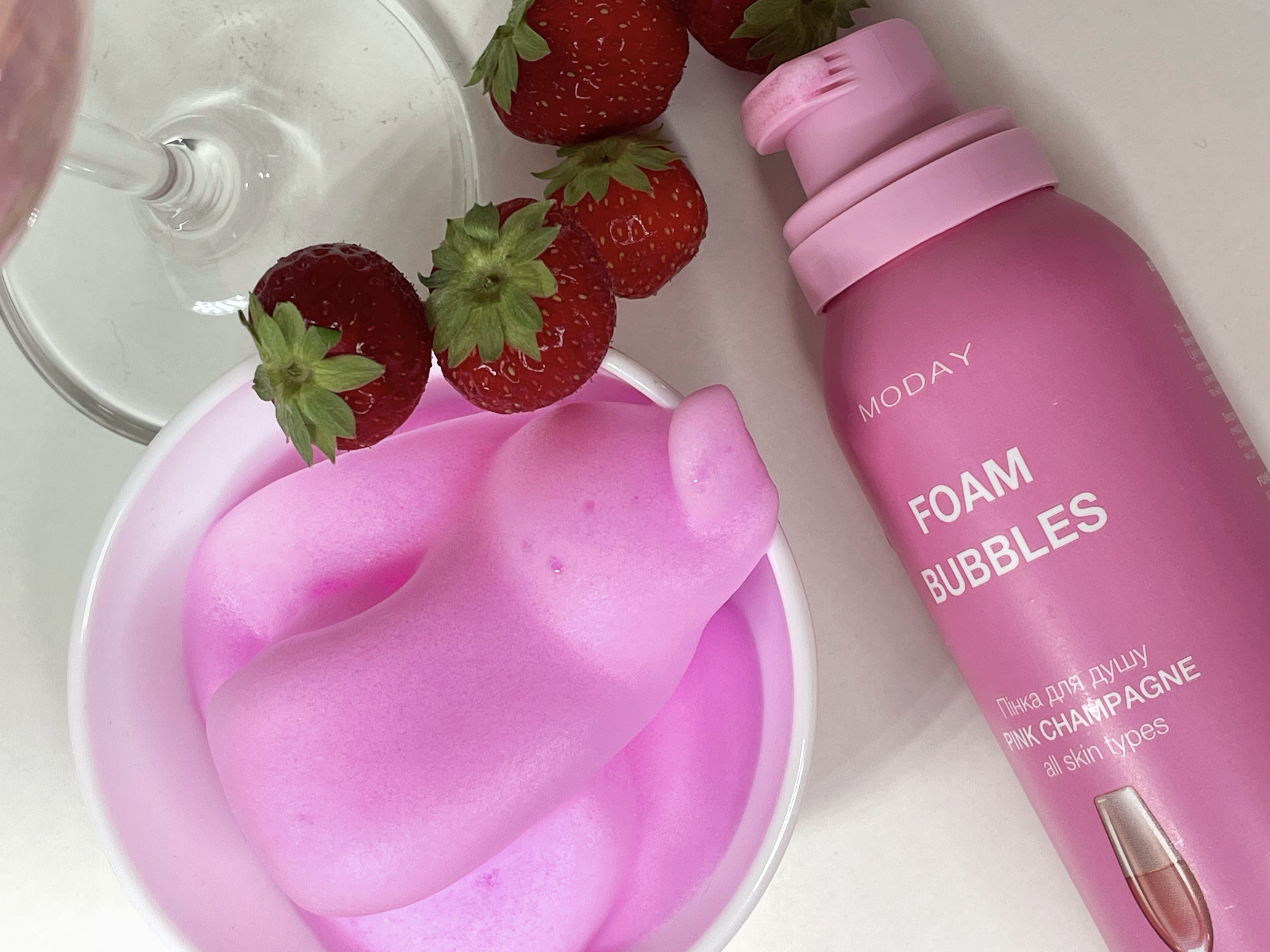 MODAY | Foam Bubbles Pink Champagne