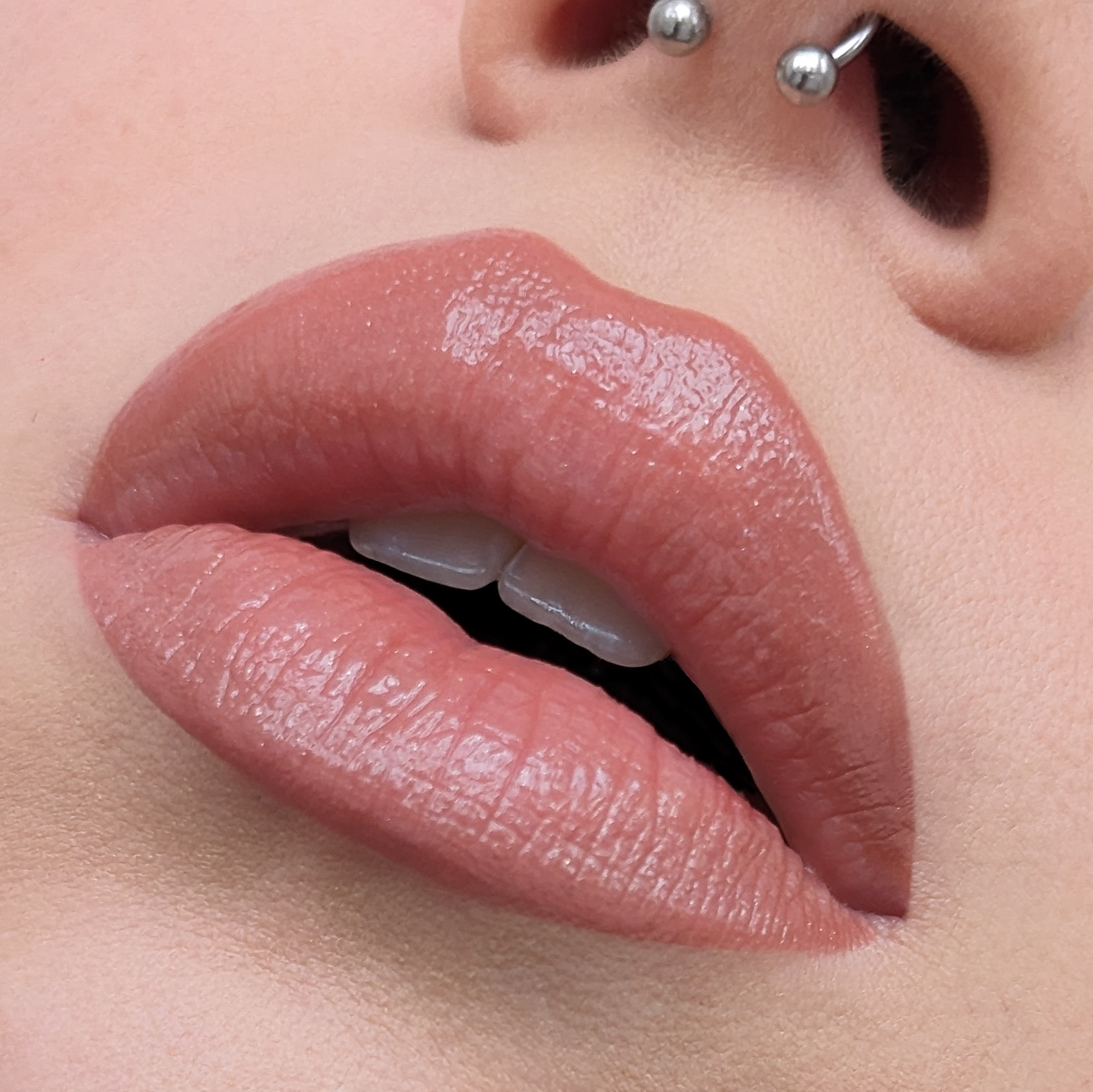 Улюблений губний відтінок Памели Андерсон