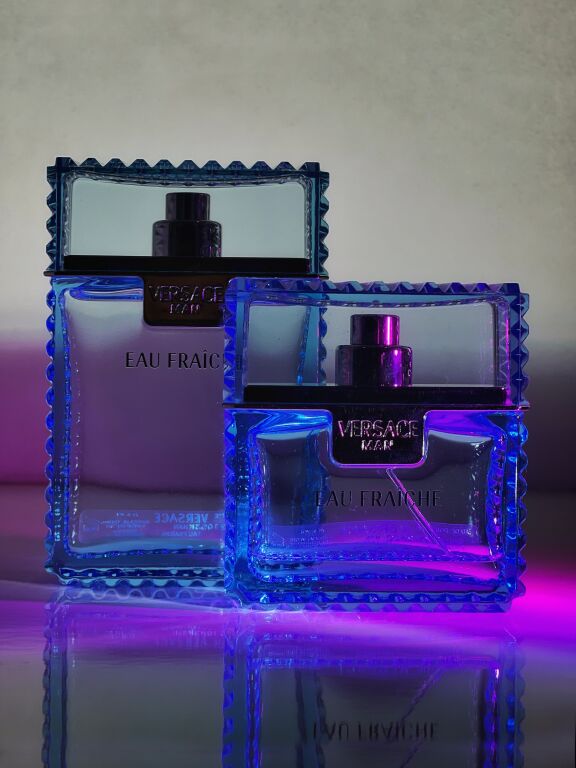 Versace Man Eau Fraiche 💙 А які ваші улюблені чоловічі парфуми?