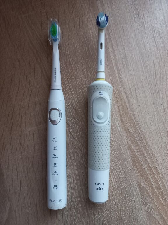 Яка зубна електрощітка краща?