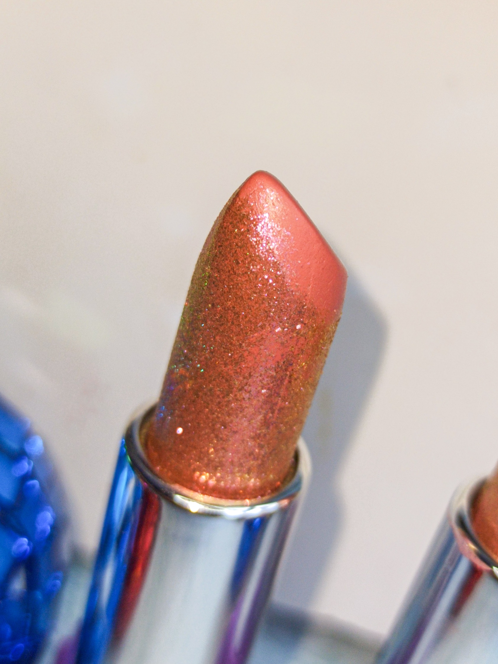 Новинка від LCF: Spark Lipstik із серії de Provance