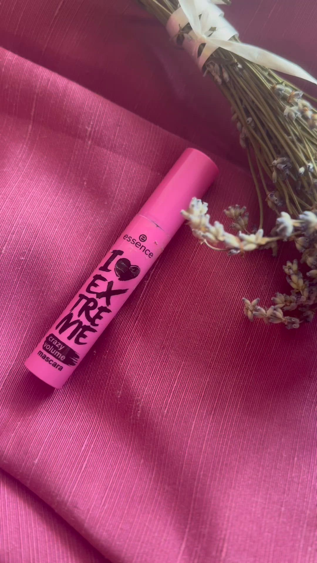 Essence I Love Extreme Crazy Volume Mascara