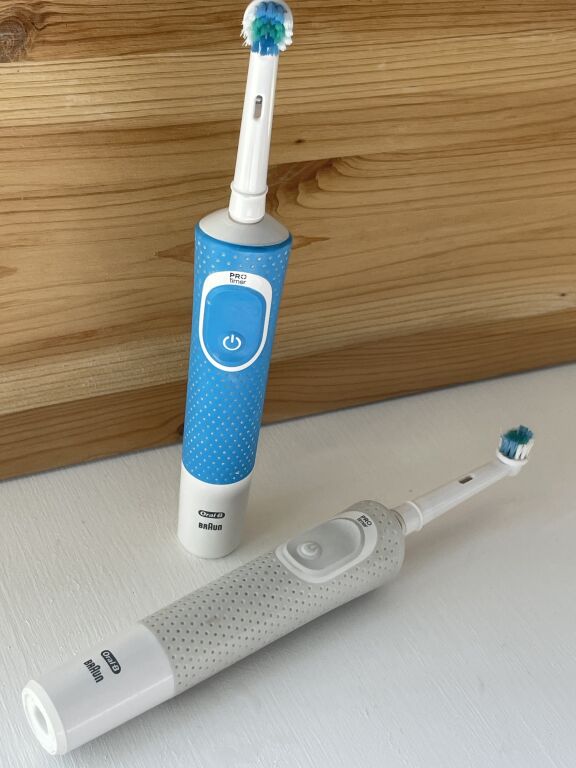 Електрична зубна щітка Oral-B