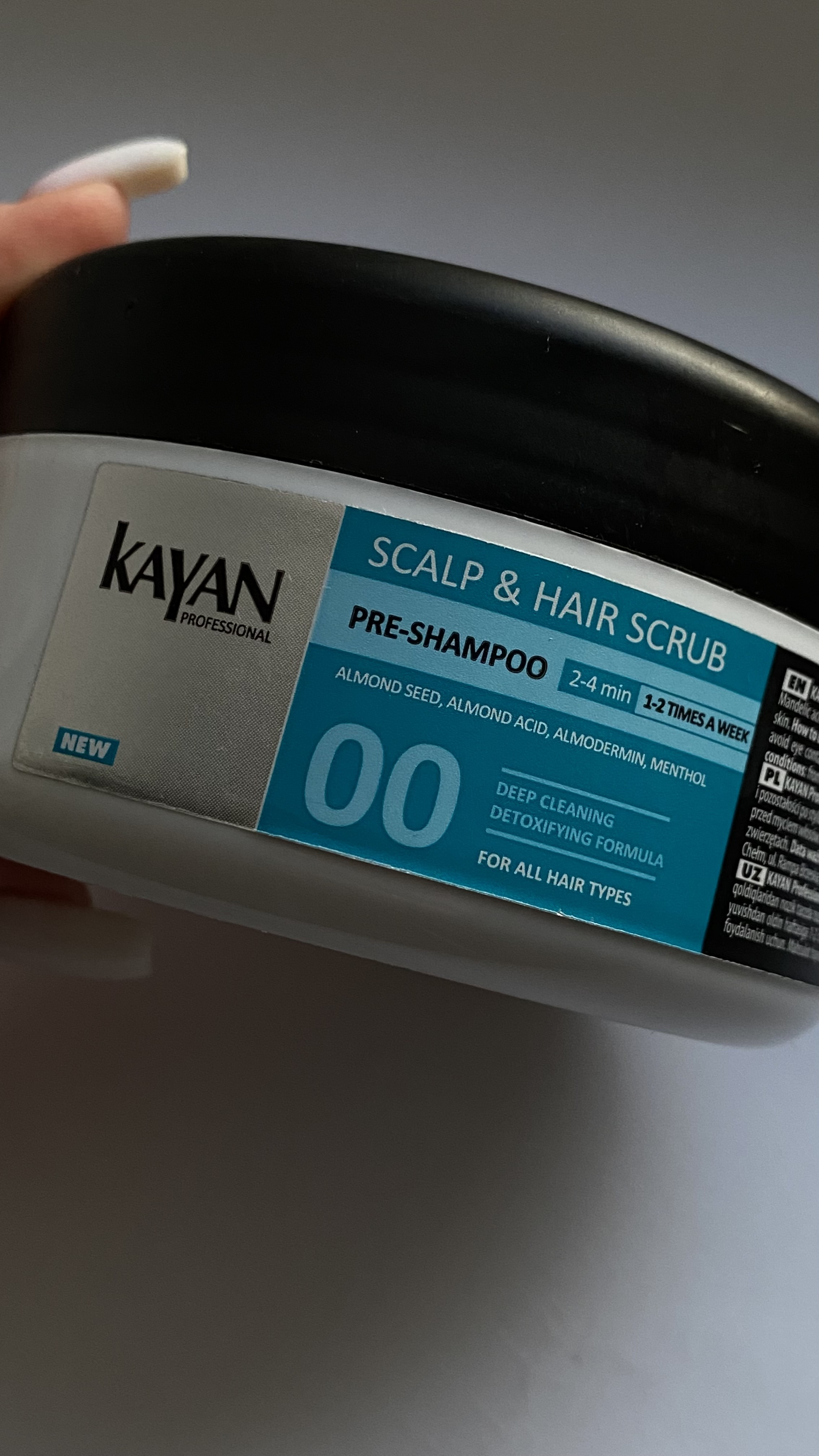 Скраб для шкіри голови від Kayan Professional