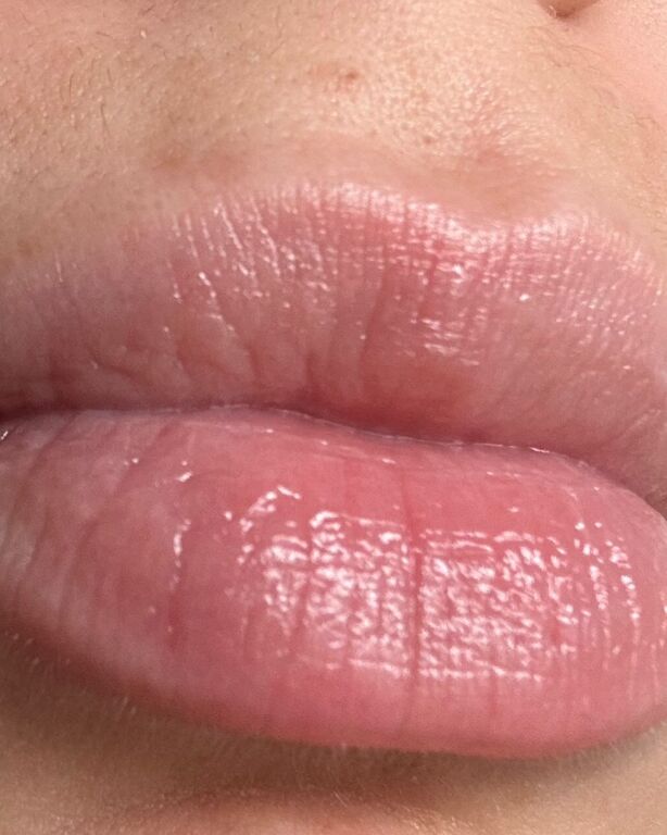Estée Lauder lip repair potion регенеруючий бальзам для губ