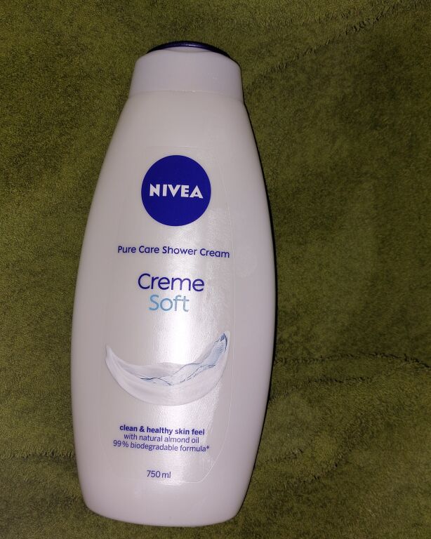 Гель-уход для душа Nivea Creme Soft Shower Gel