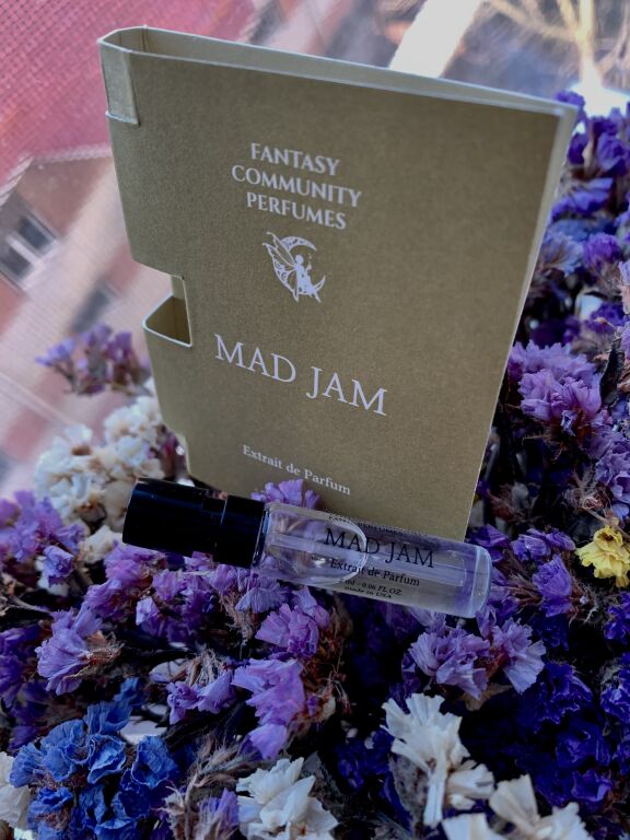 Знайомство з Fantasy Community Perfumes