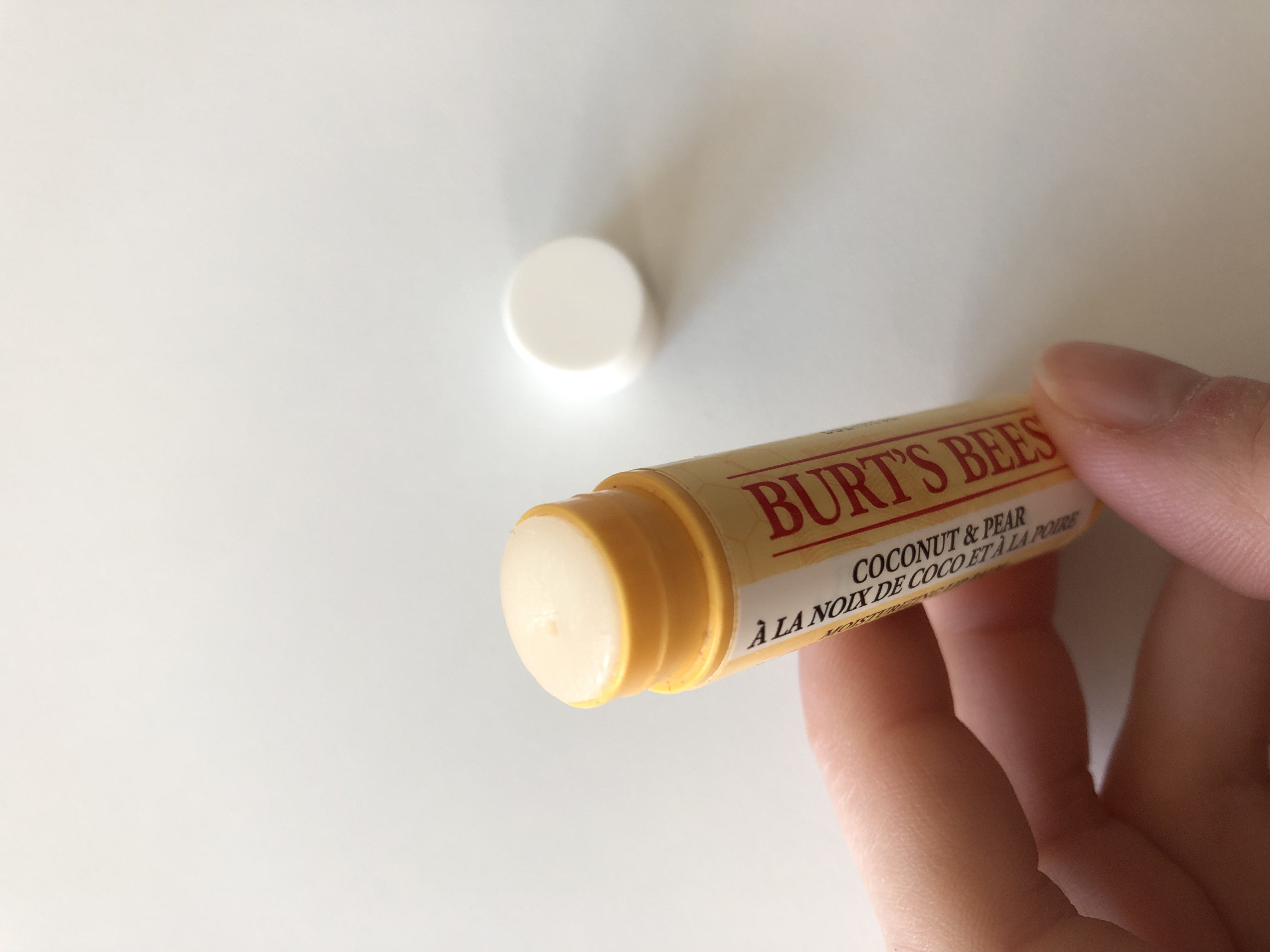 Зволожуючий бальзам для губ Burt’s Bees Coconut & Pear