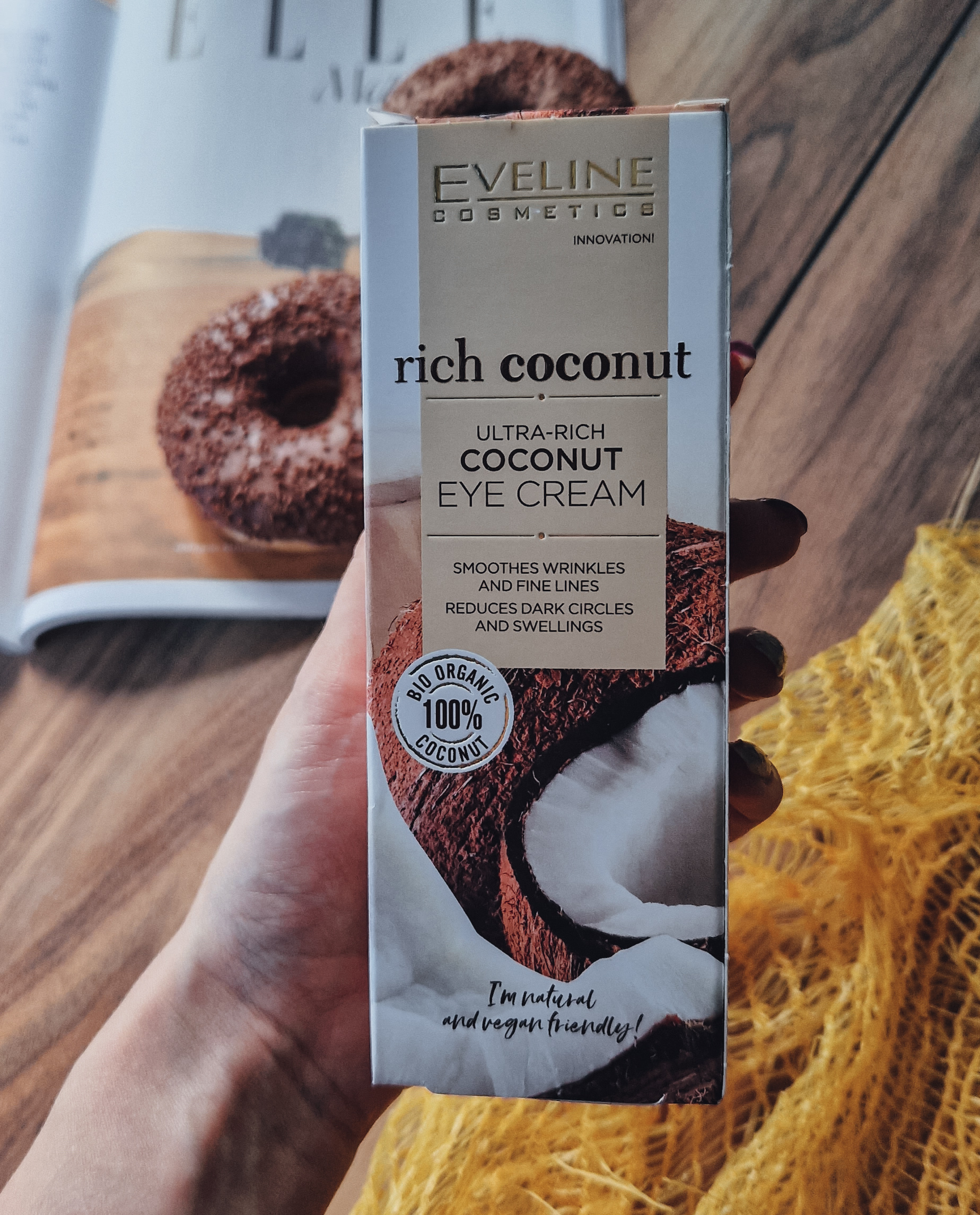 Кокосовий крем для шкіри навколо очей серії RICH COCONUT