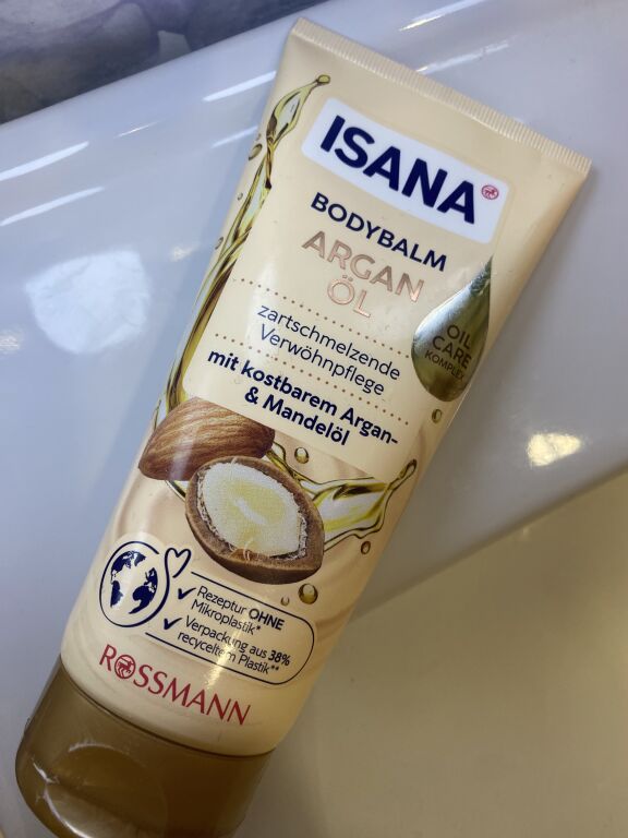 Bodybalm від Isana