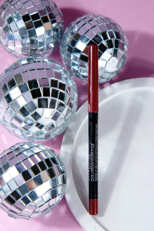 Спеціально для тоненьких ліній : Maybelline New York Color Sensational Shaping Lip Liner