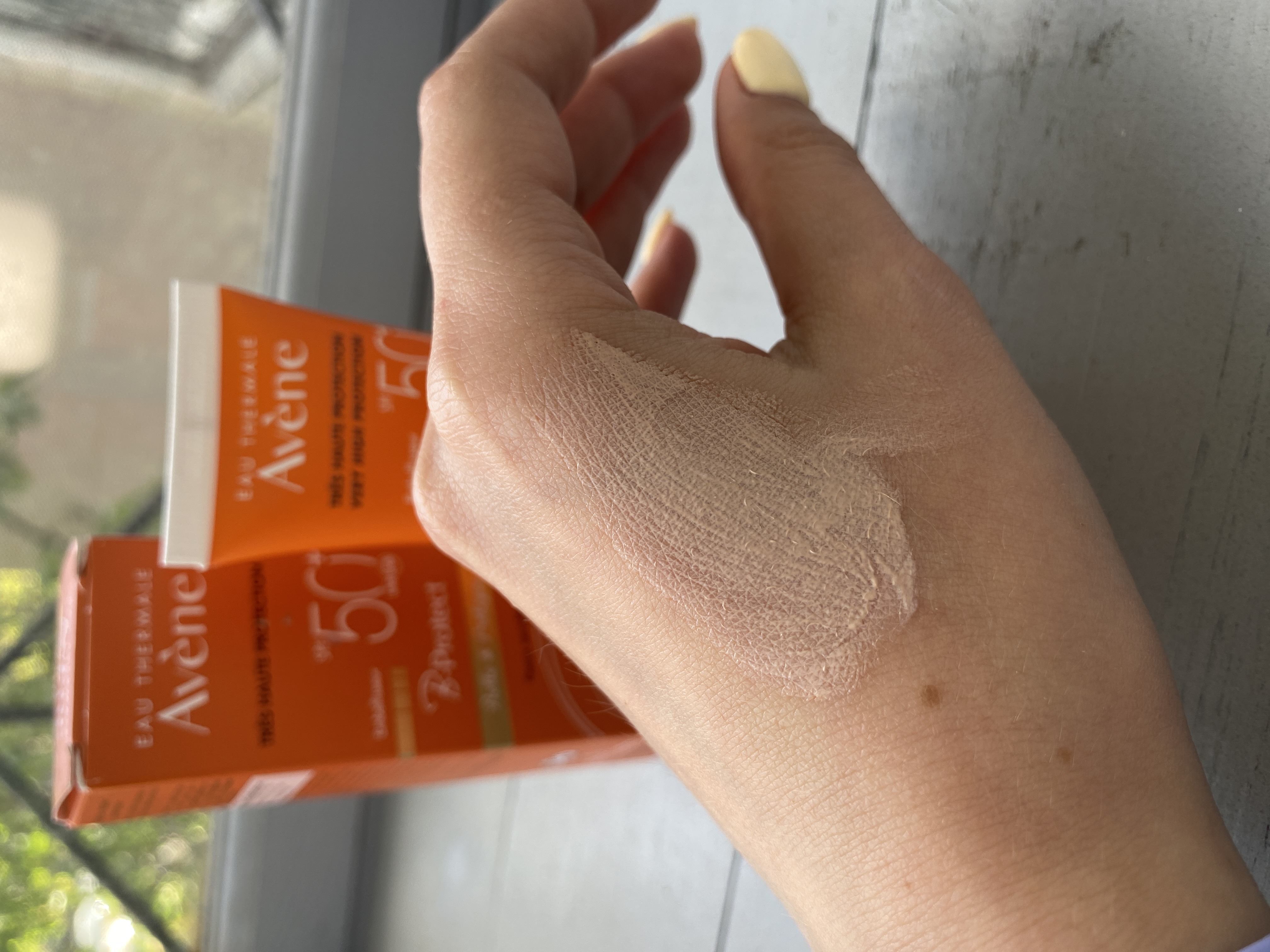 SPF B-Protect від Avene