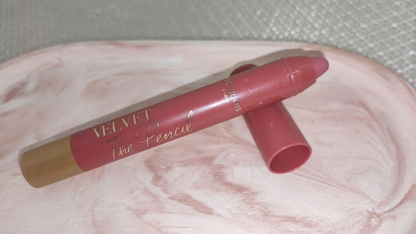 Помада-олівець для губ Bourjois Velvet The Pencil Lipstick #testmakeupclub