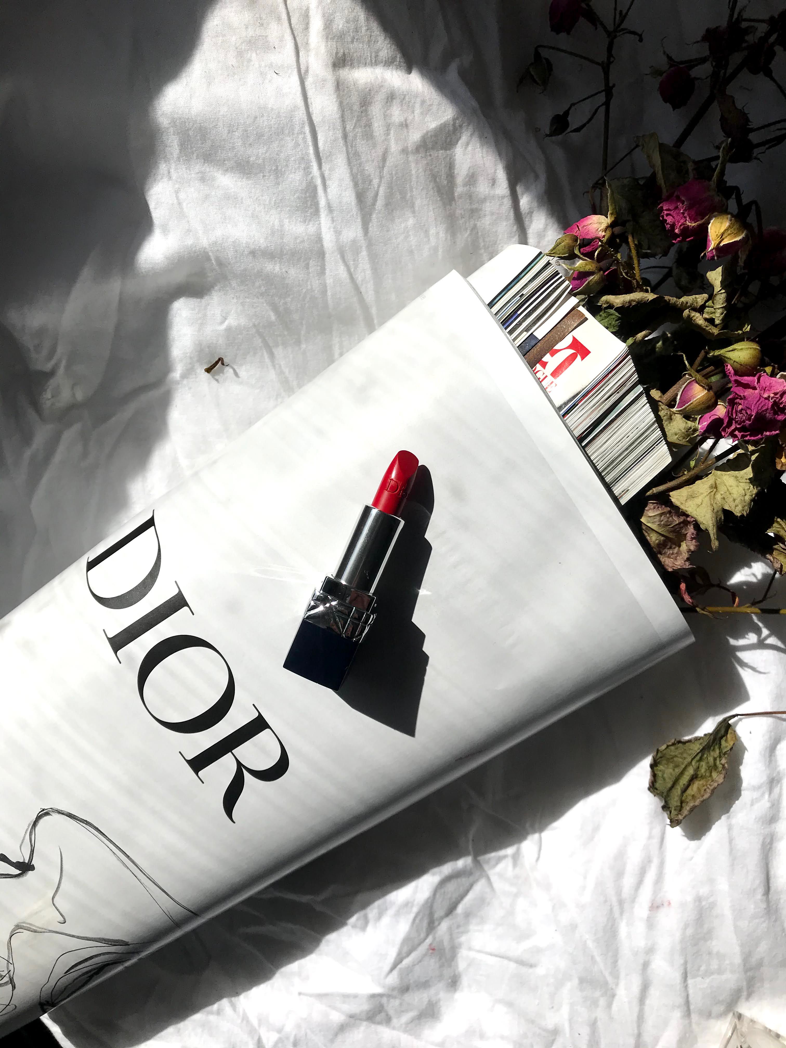 | DIOR  червона помада |