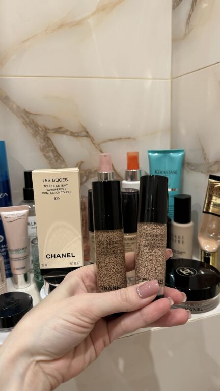 І знову Chanel, та трохи La Roche-Posay